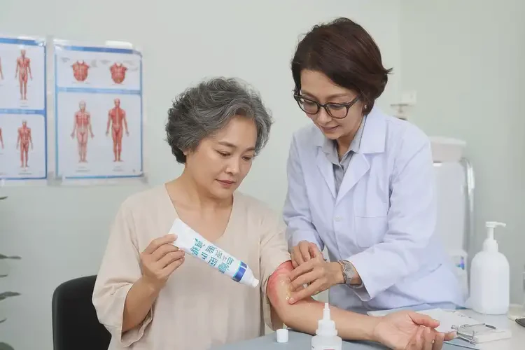 產(chǎn)婦屁股出濕疹不管它會自己好嗎(圖2)