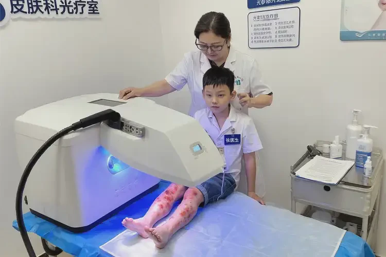 少兒小腿上出濕疹不管它會自己痊愈嗎(圖2)