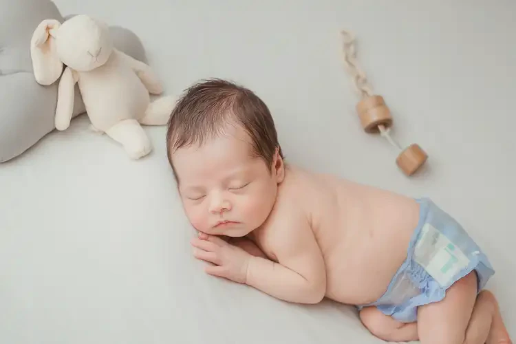 新生兒肚子上有濕疹可以徹底自愈嗎(圖1)