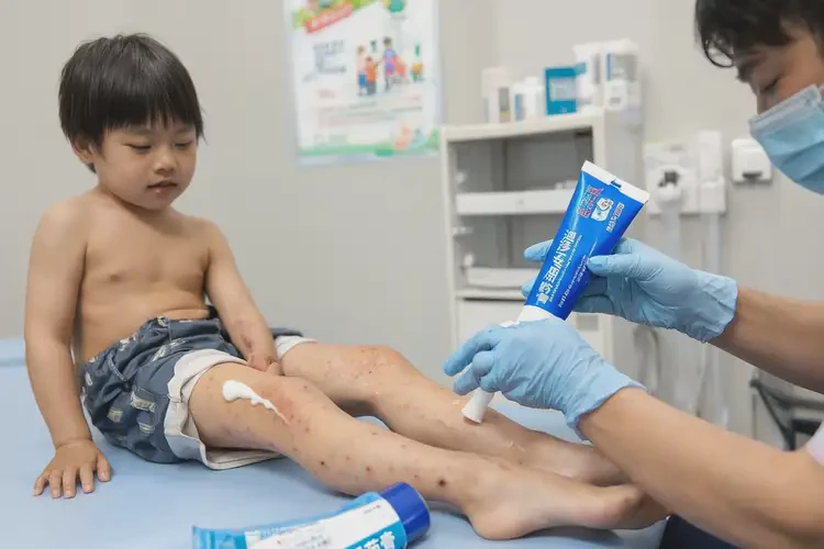 兒童大腿容易長(zhǎng)濕疹能夠徹底治愈嗎(圖4)