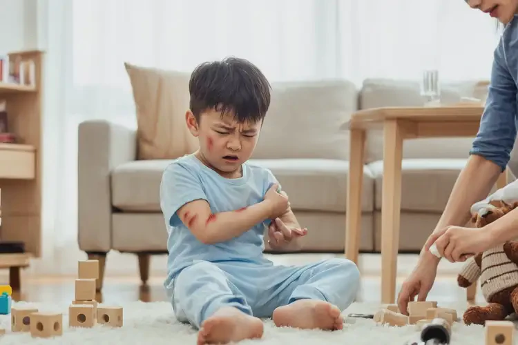 孩子腳上偶爾起濕疹能靠自己自愈嗎(圖1)