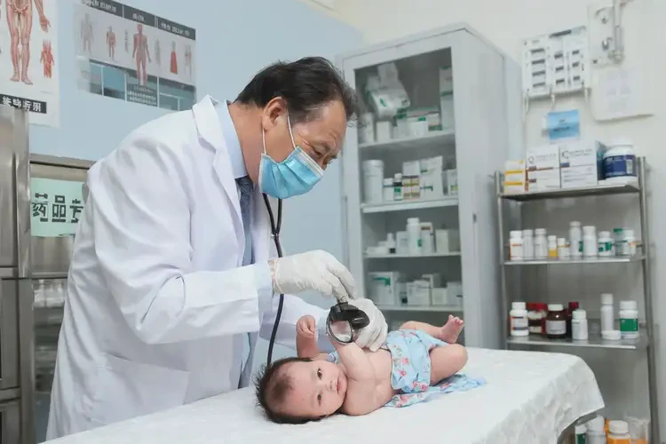 嬰兒屁股上有濕疹能夠徹底治愈嗎(圖1)