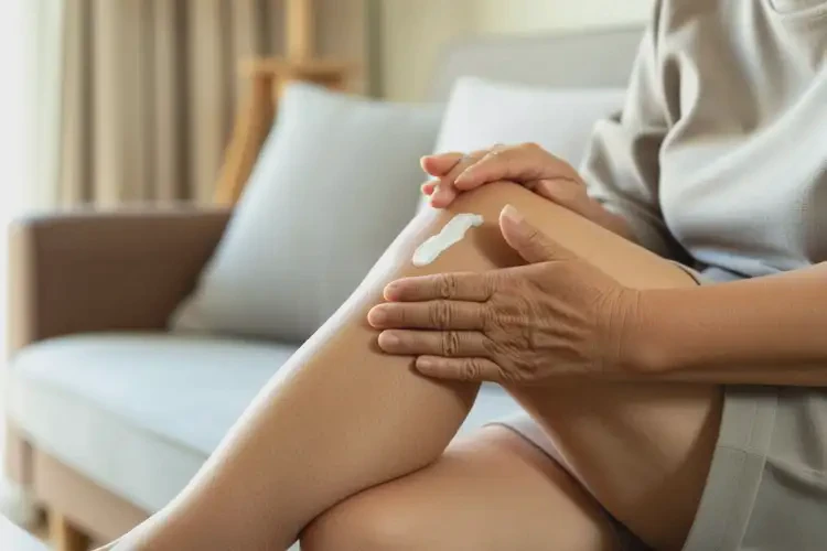 老年人大腿上經(jīng)常長濕疹不管它會自己好嗎(圖4)