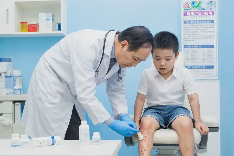 少兒小腿上出濕疹不管它會自己痊愈嗎(圖3)