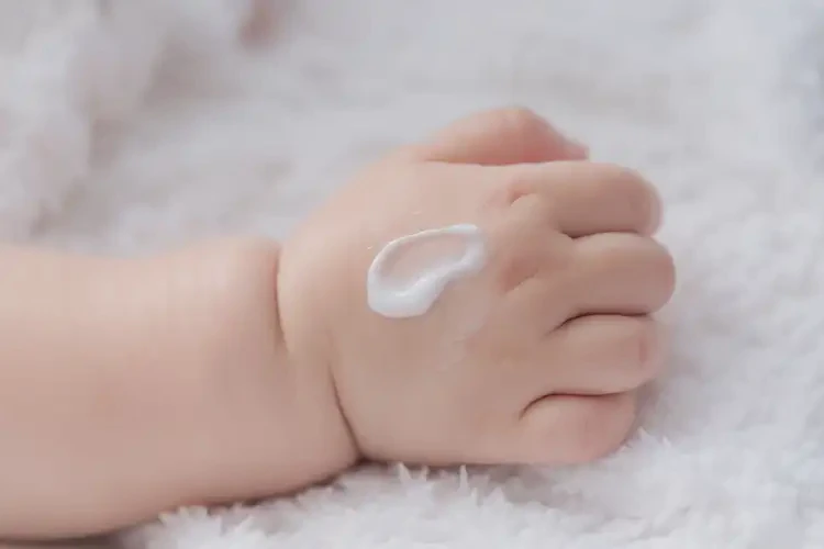 嬰兒手上起濕疹可以徹底自愈嗎(圖3)