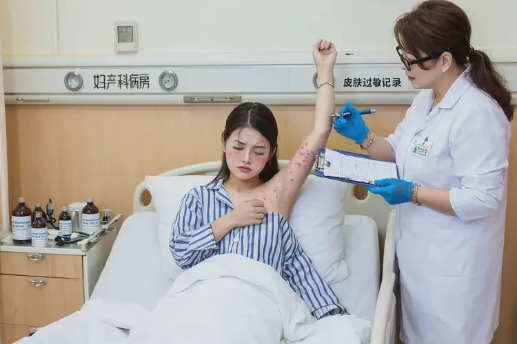 产妇屁股起湿疹不管它会自己自愈吗(图2)