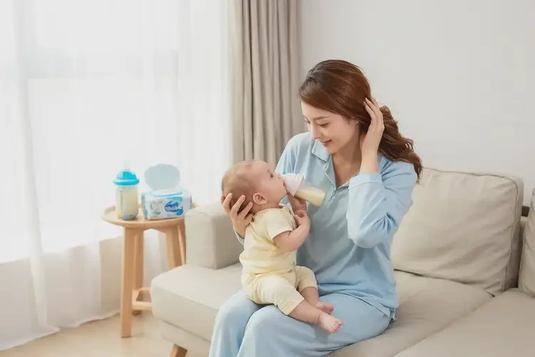 嬰兒脖子經(jīng)常長(zhǎng)濕疹能夠徹底治愈嗎(圖1)