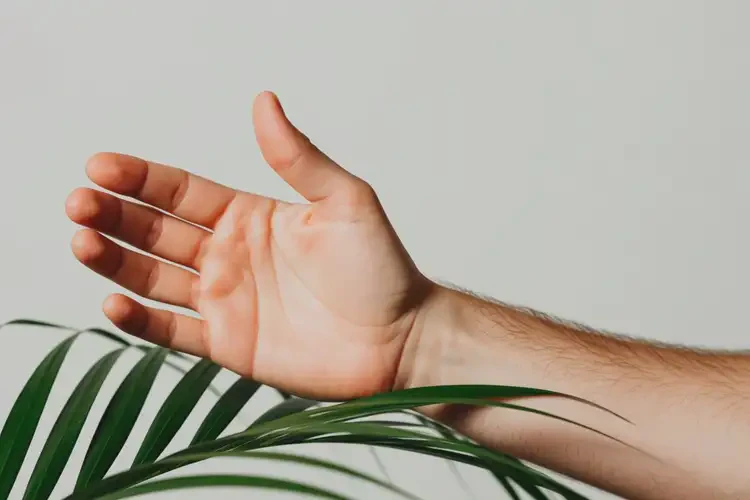 男性手臂容易起濕疹能徹底自愈嗎(圖3)