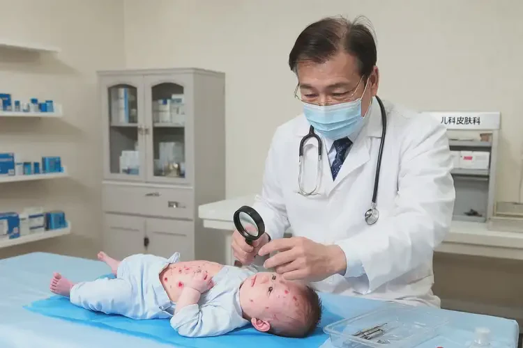 嬰兒肚子有濕疹可以徹底自愈嗎(圖1)