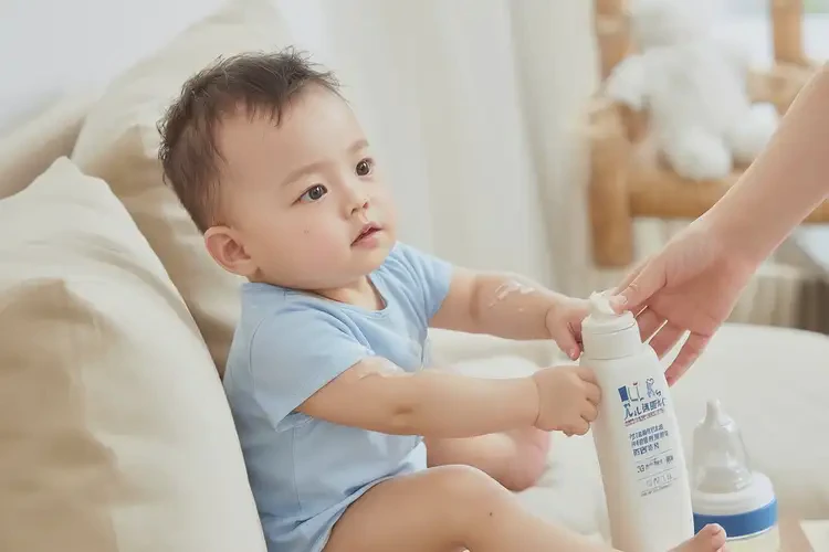 寶寶面部出現(xiàn)濕疹能夠徹底治愈嗎(圖3)