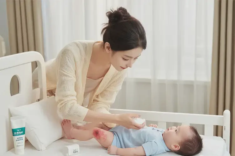 新生兒大腿上有濕疹能靠自己自愈嗎(圖3)