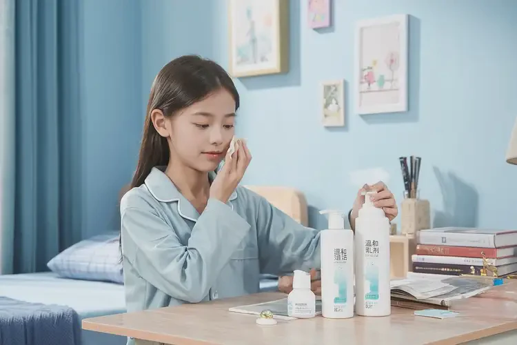 中學(xué)生身上有濕疹不管它會自己自愈嗎(圖1)