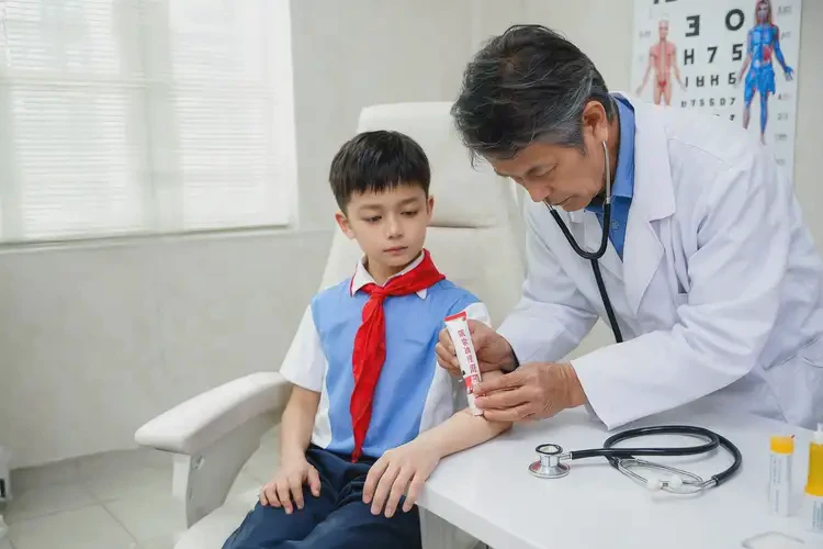 小學(xué)生肛周起濕疹可以徹底自愈嗎(圖1)