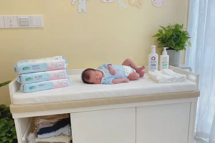 嬰兒肛周容易起濕疹能靠自己自愈嗎(圖1)