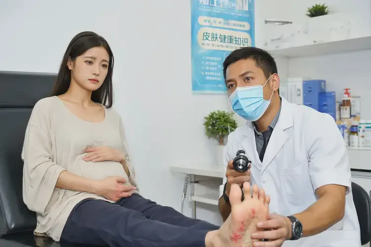 哺乳期媽媽腳上偶爾長濕疹不管它會自己好嗎(圖3)