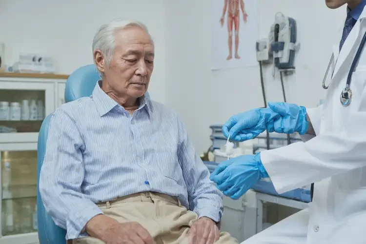 老年人四肢经常长湿疹不管它会自己痊愈吗(图3)