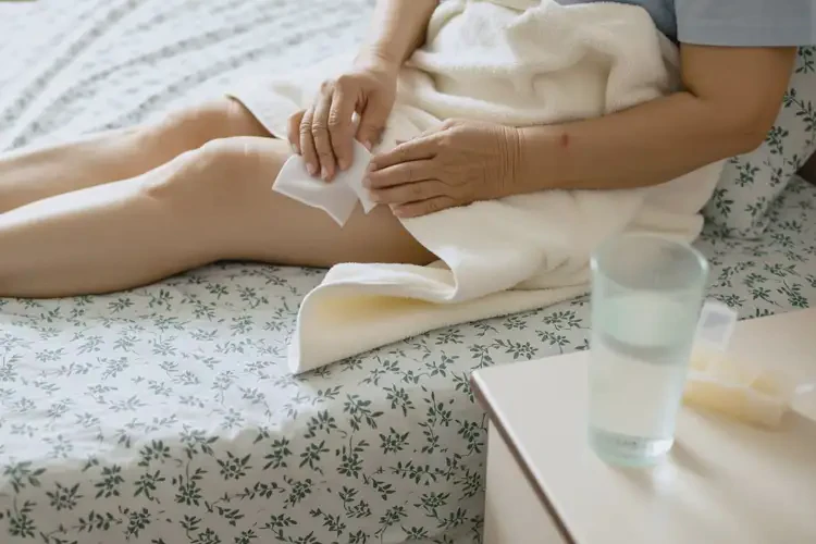 老年人大腿上經(jīng)常長濕疹不管它會自己好嗎(圖2)