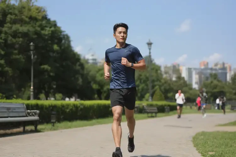 青年人大腿容易長濕疹能徹底自愈嗎(圖1)