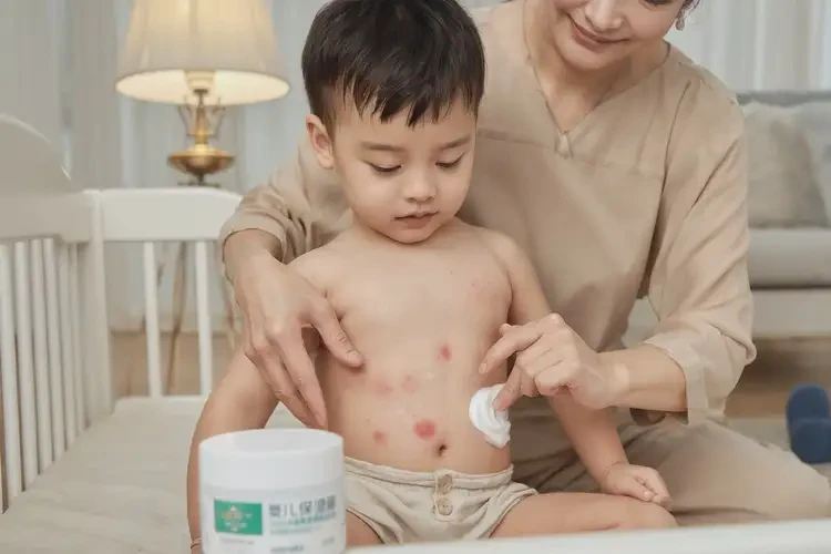 少兒肚子起濕疹不管它會自己痊愈嗎(圖3)