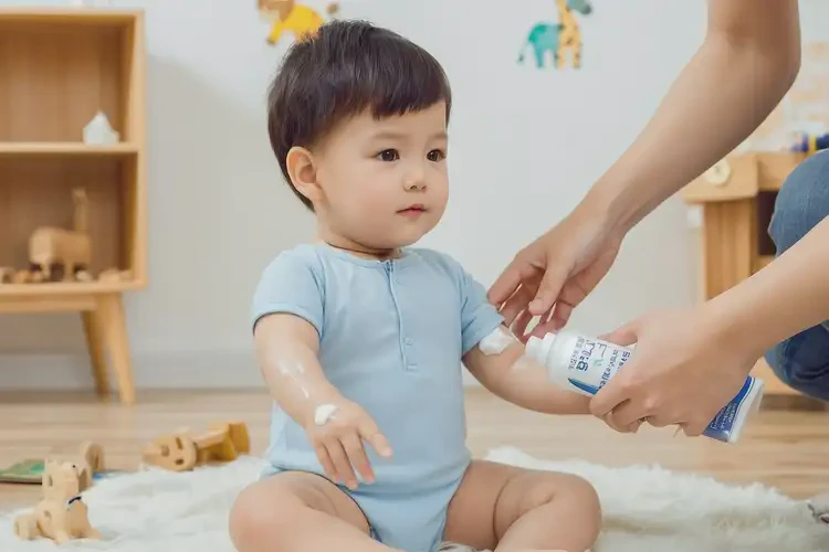 小孩四肢容易長(zhǎng)濕疹能徹底自愈嗎(圖3)