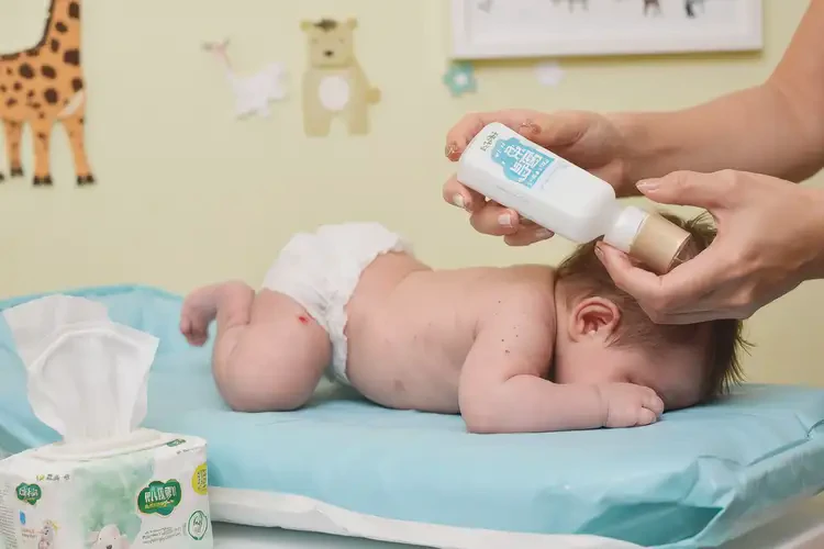 孩子屁股上容易长湿疹能靠自己自愈吗(图2)