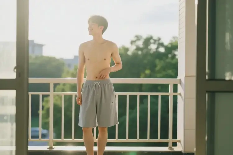 大學(xué)生肛周偶爾長(zhǎng)濕疹能徹底自愈嗎(圖1)