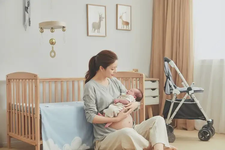 哺乳期媽媽腳上偶爾起濕疹不管它會自己痊愈嗎(圖1)