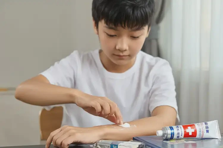 中學(xué)生脖子上偶爾起濕疹能徹底自愈嗎(圖2)