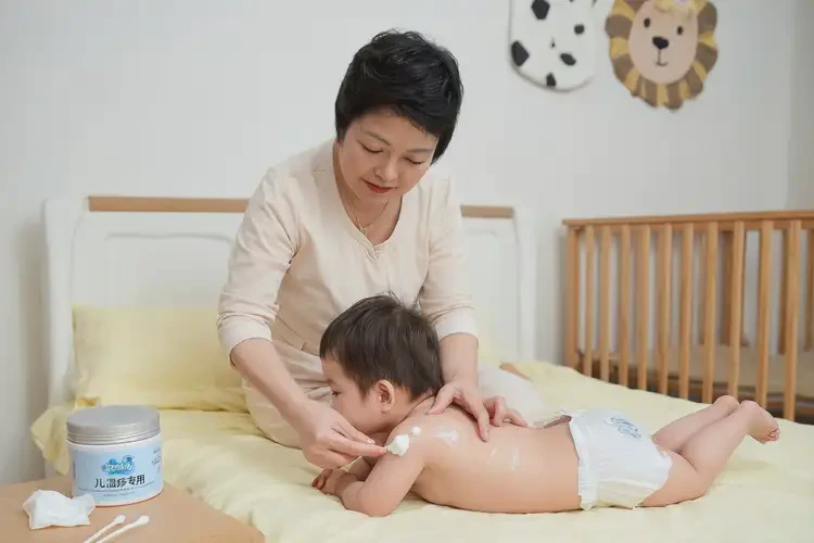 孩子屁股上有濕疹能夠徹底治愈嗎(圖2)