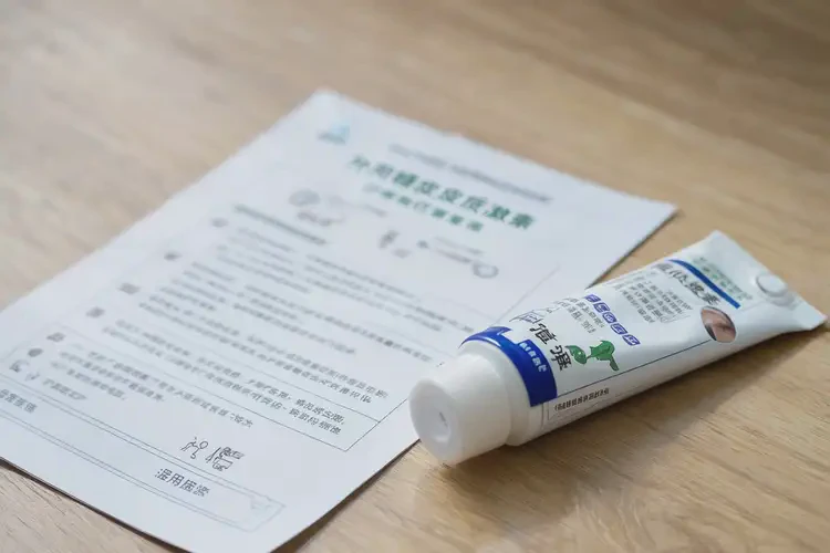 男生手上經(jīng)常長(zhǎng)濕疹不管它會(huì)自己自愈嗎(圖2)