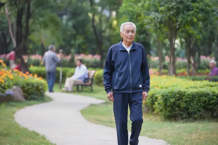 老年人肚子出現(xiàn)濕疹能徹底自愈嗎(圖1)