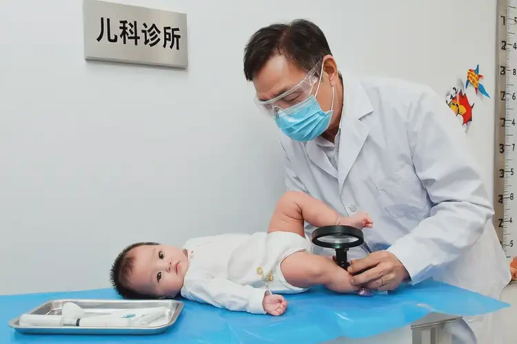 寶寶大腿上經(jīng)常起濕疹不管它會(huì)自己自愈嗎(圖2)