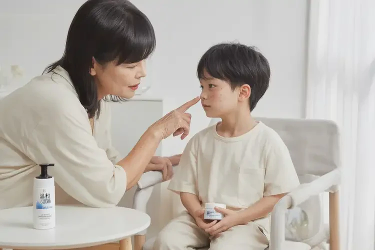 少兒臉上偶爾長(zhǎng)濕疹能靠自己自愈嗎(圖3)