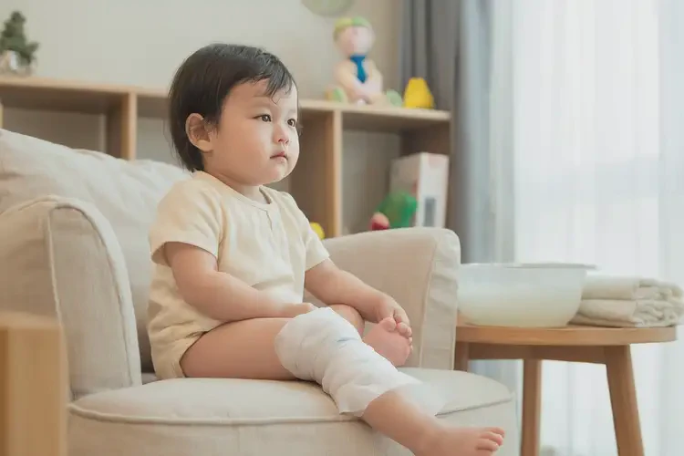 幼兒小腿上容易起濕疹能夠徹底治愈嗎(圖2)