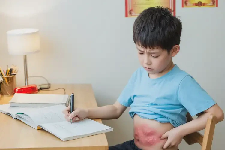 少兒肚子出濕疹能靠自己自愈嗎(圖1)