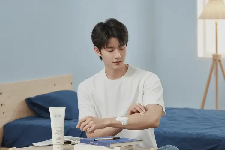 青少年脖子經(jīng)常起濕疹不管它會(huì)自己好嗎(圖1)