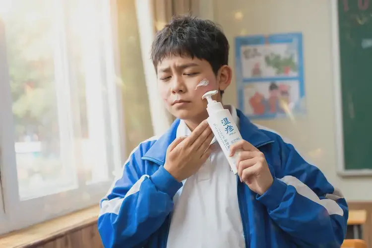 中學(xué)生面部經(jīng)常起濕疹可以徹底自愈嗎(圖3)