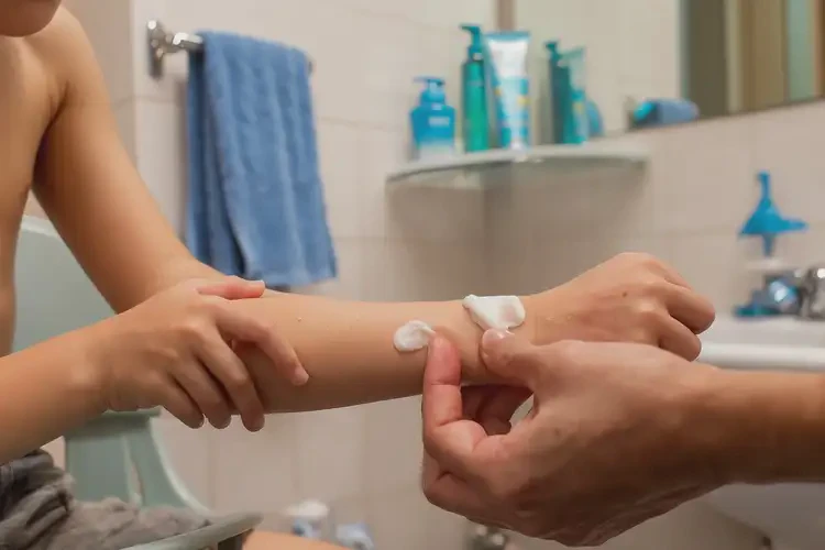 少兒面部經(jīng)常長濕疹能靠自己自愈嗎(圖2)