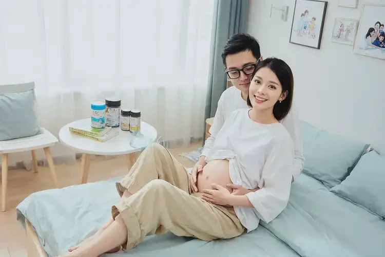 產(chǎn)婦脖子經(jīng)常起濕疹能靠自己自愈嗎(圖1)