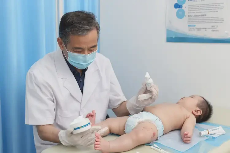 小孩屁股上偶爾起濕疹可不可以徹底自愈(圖2)