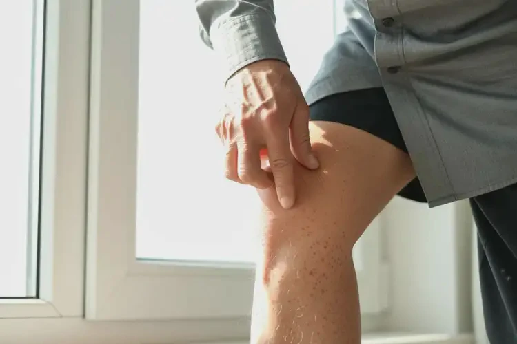 老人大腿上容易長(zhǎng)濕疹不管它會(huì)自己自愈嗎(圖2)