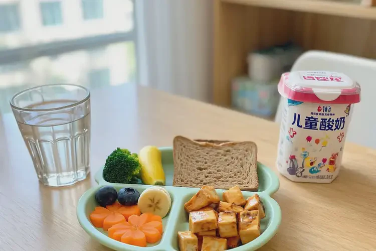 小學(xué)生脖子經(jīng)常起濕疹可不可以徹底自愈(圖1)