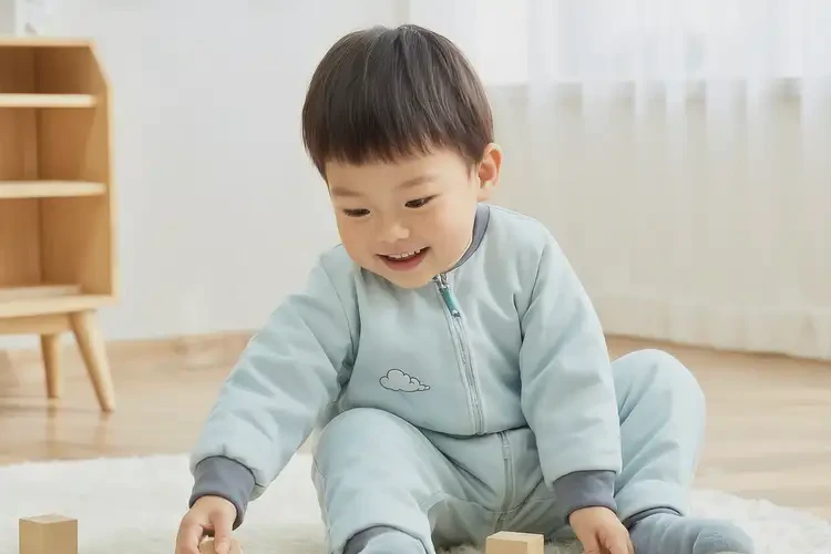 小兒手臂上容易長(zhǎng)濕疹可以徹底自愈嗎(圖1)