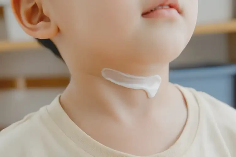 少儿脖子有湿疹不管它会自己自愈吗(图2)