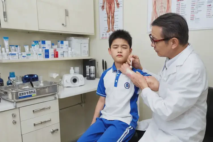 中學(xué)生屁股容易長(zhǎng)濕疹能徹底自愈嗎(圖3)