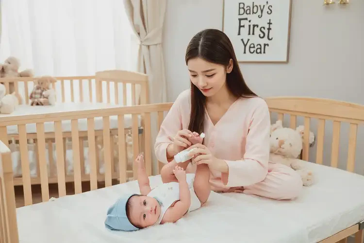 新生兒脖子經(jīng)常起濕疹能靠自己自愈嗎(圖3)