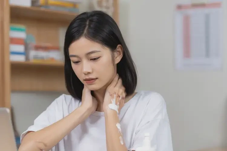 大學(xué)生脖子上出濕疹可以徹底自愈嗎(圖3)