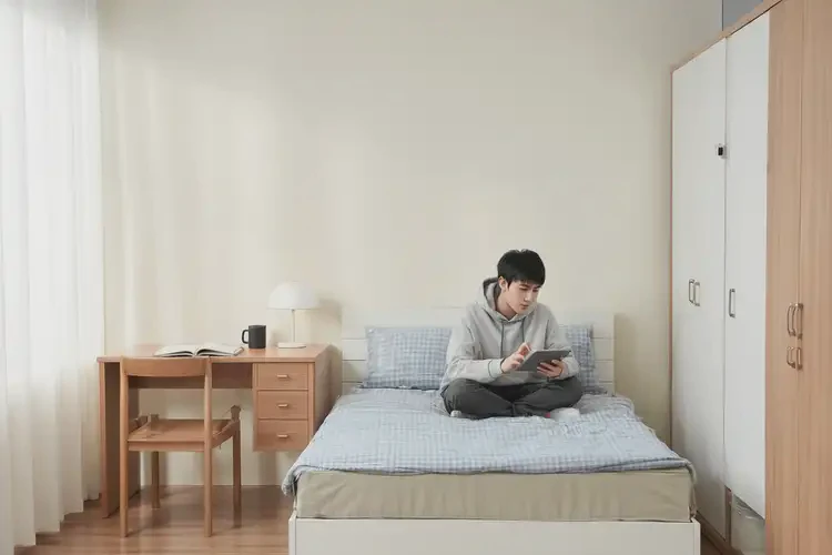 大學生手臂上出濕疹能不能徹底自愈(圖1)