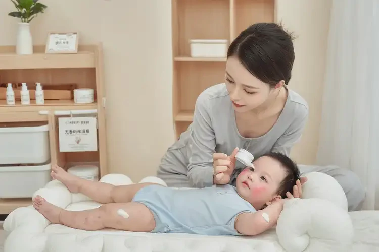 宝宝全身出湿疹能靠自己自愈吗(图3)
