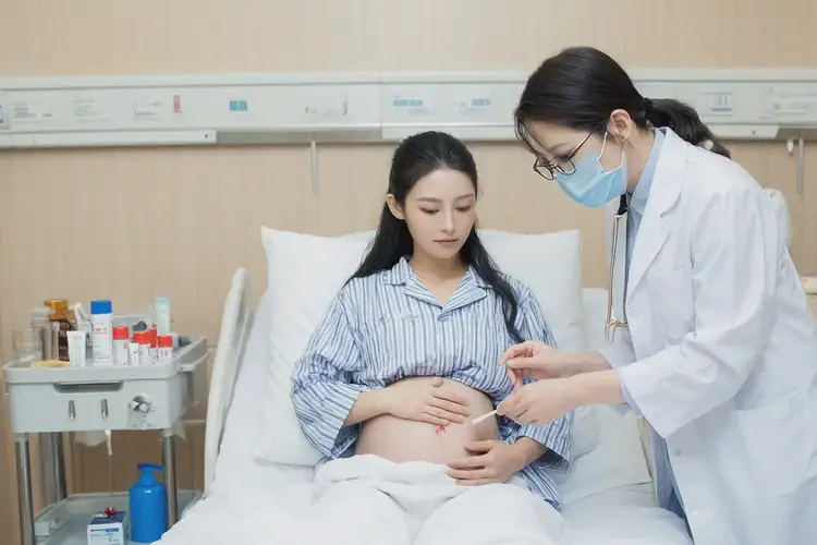 產(chǎn)婦大腿上有濕疹可不可以徹底自愈(圖2)